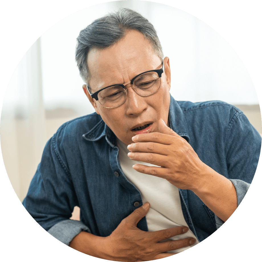 человек кашляет